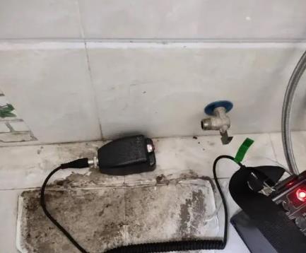 云龙屋顶漏水维修公司分享下卫生间漏水的危害及解决方法